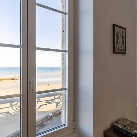 Bellevue With Panoramic Sea View * ارومانش لي بان